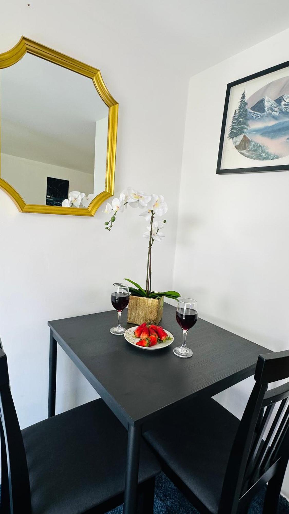 Cosy And Comfy Apartman London Kültér fotó